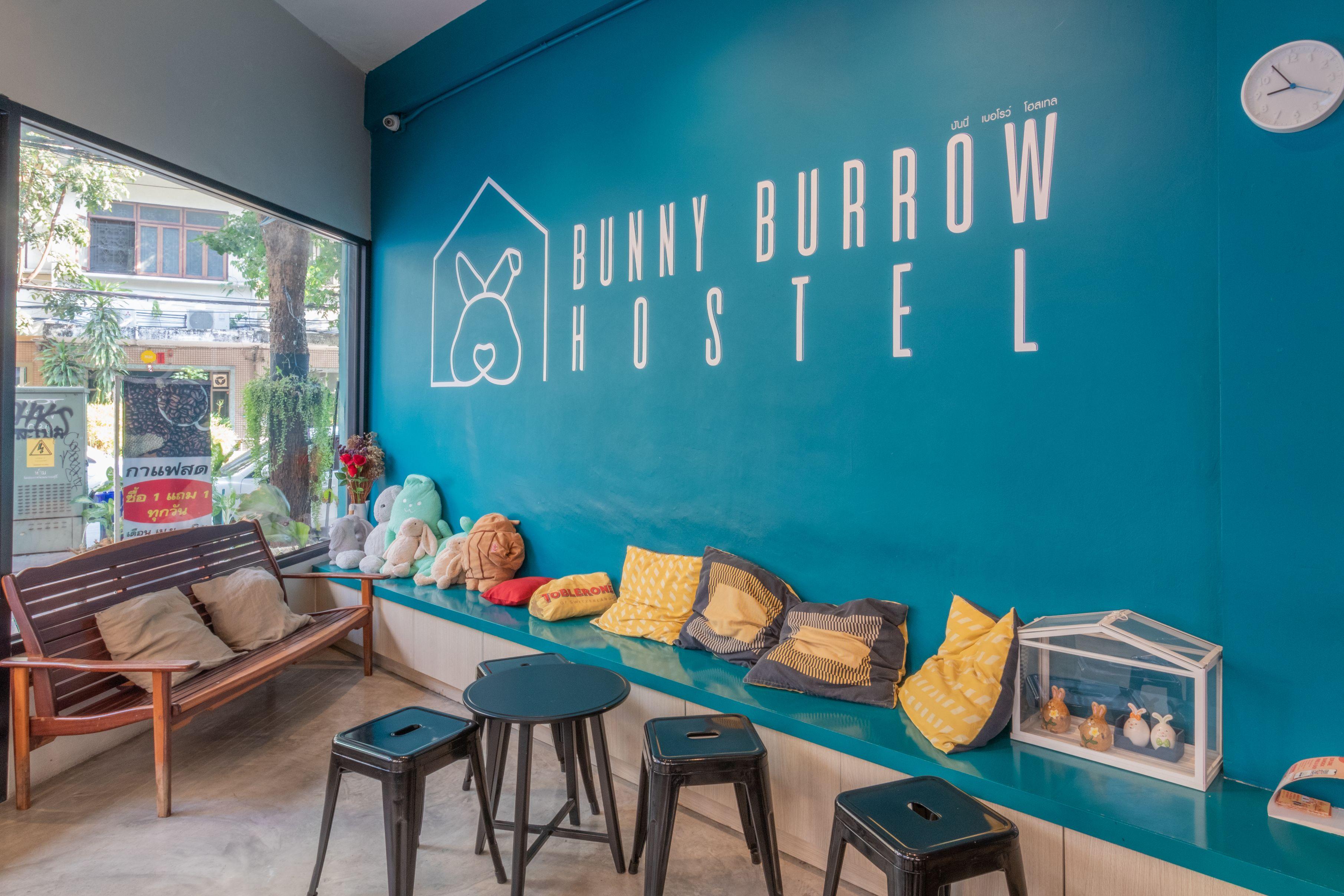 Bunny Burrow Hostel Bangkok Exterior foto