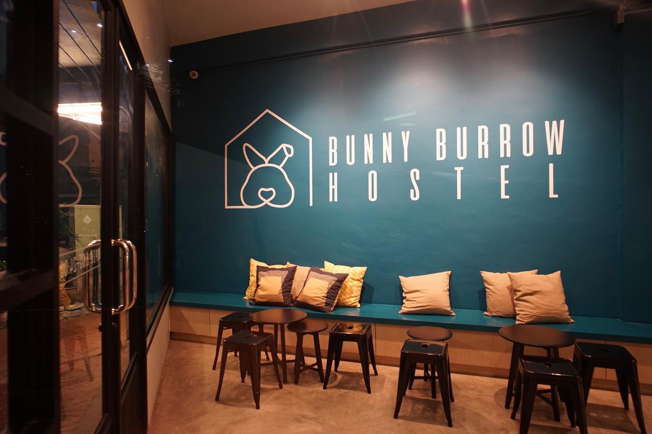 Bunny Burrow Hostel Bangkok Exterior foto